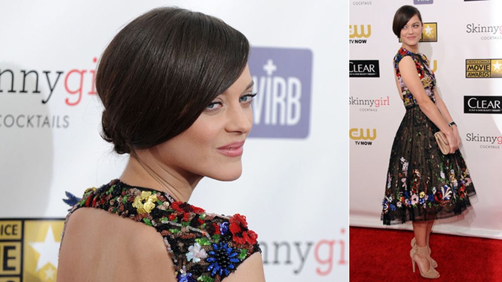 La actriz Marion Cotillard deslumbró con este vestido de flores