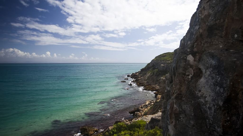Muchachito Bombo Infierno se pasea por las playas de Tarifa