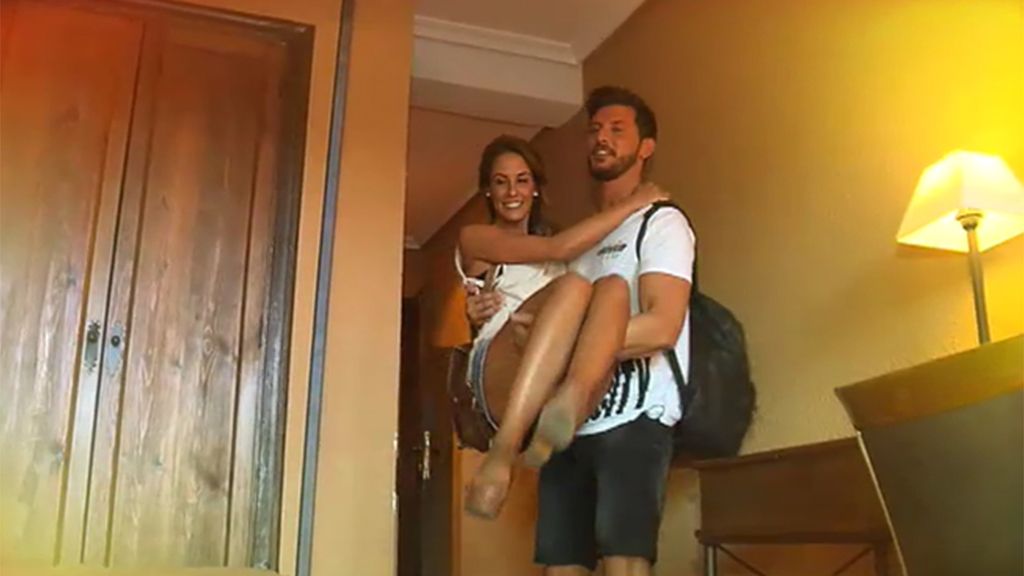 La pareja derrocha felicidad y amor
