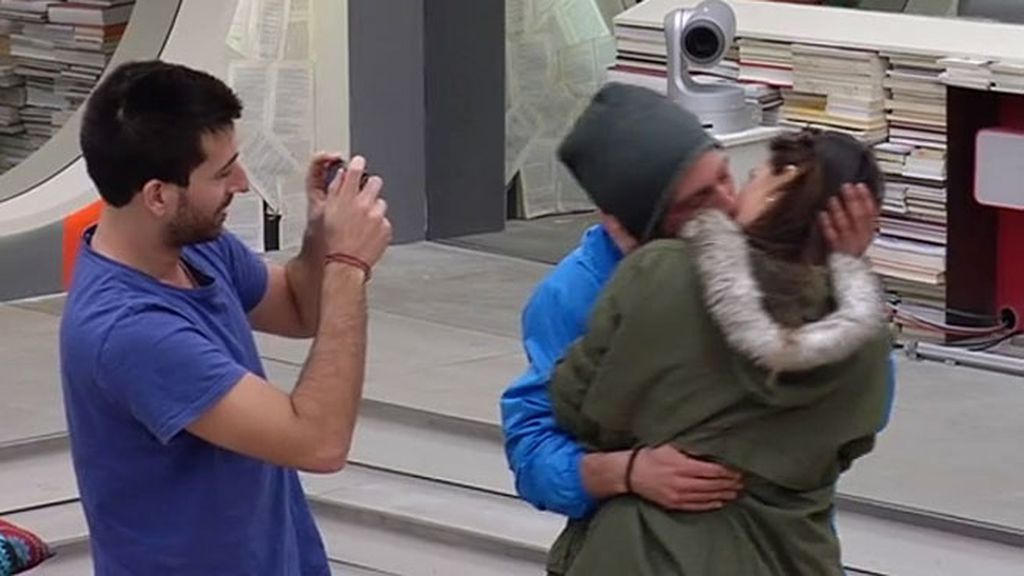 Besos, posturas y mucha tensión sexual