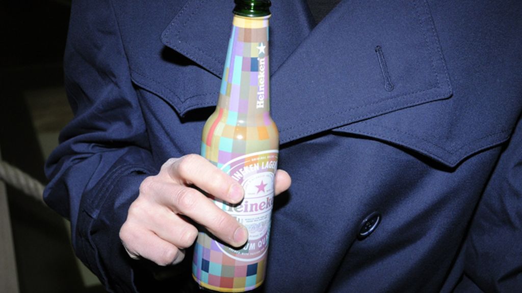 Los coloridos botellines de Heineken animaron la fiesta de inauguración de ARCO