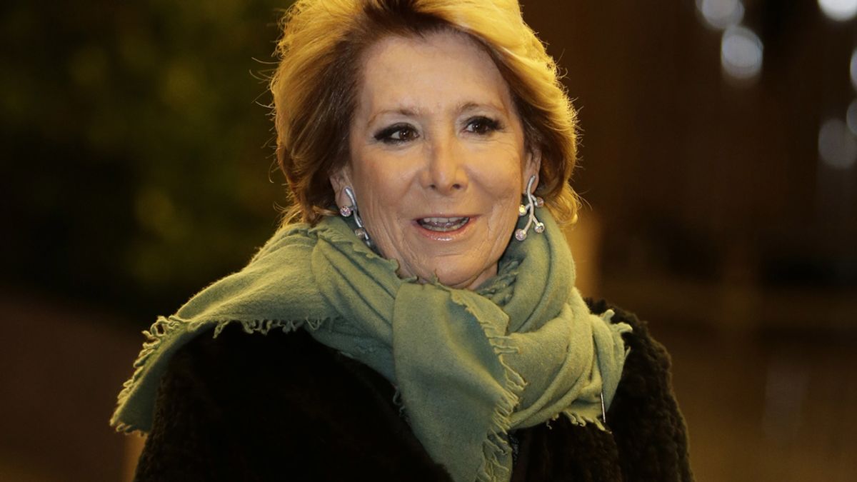 Esperanza Aguirre en el cumpleaños de Vargas Llosa