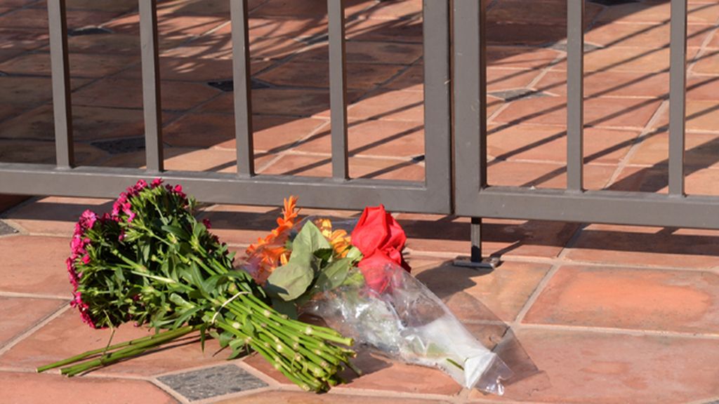 Los fans se han acercado para darle un último adiós