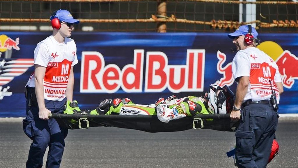 Héctor Barberá sale en camilla tras sufrir una caída en los libres de ' Indy'