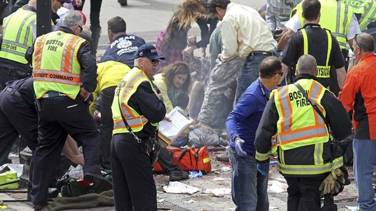 Dos explosiones siembran el caos en Boston
