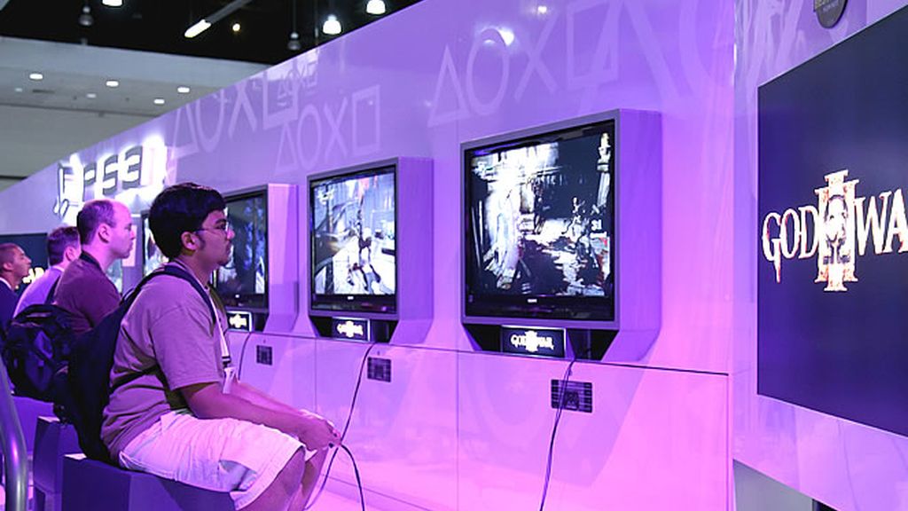 Gente jugando al God of War II