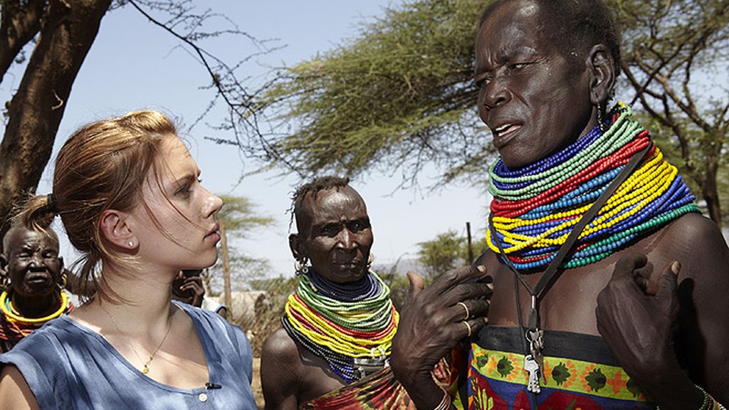 Scarlett lava su imagen