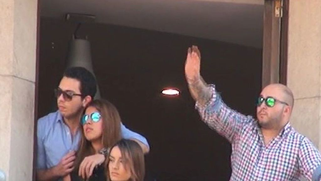 La joven ha compartido balcón con Chabelita, Alberto y el pequeño Francisco