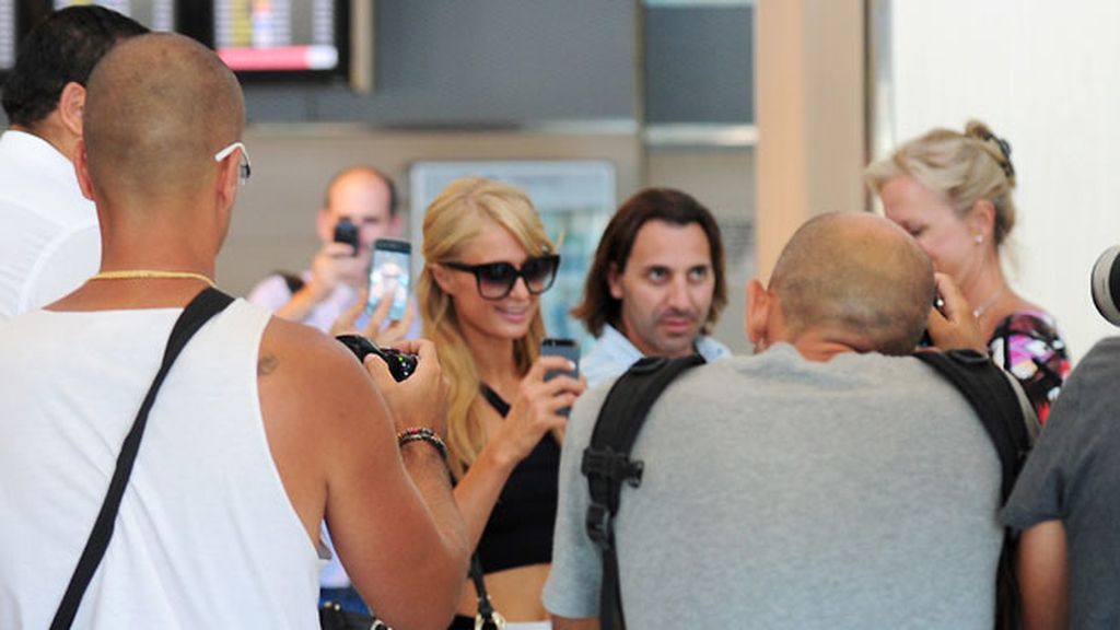 Paris y su chico, River Viiperi, llegan a Ibiza