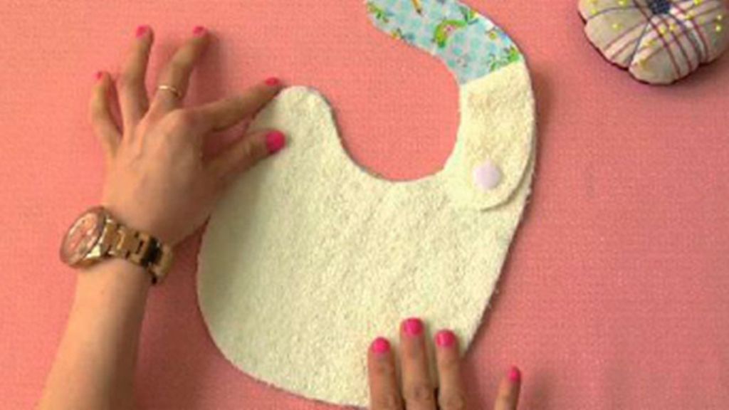 Tricotosas 35: Babero de bebé