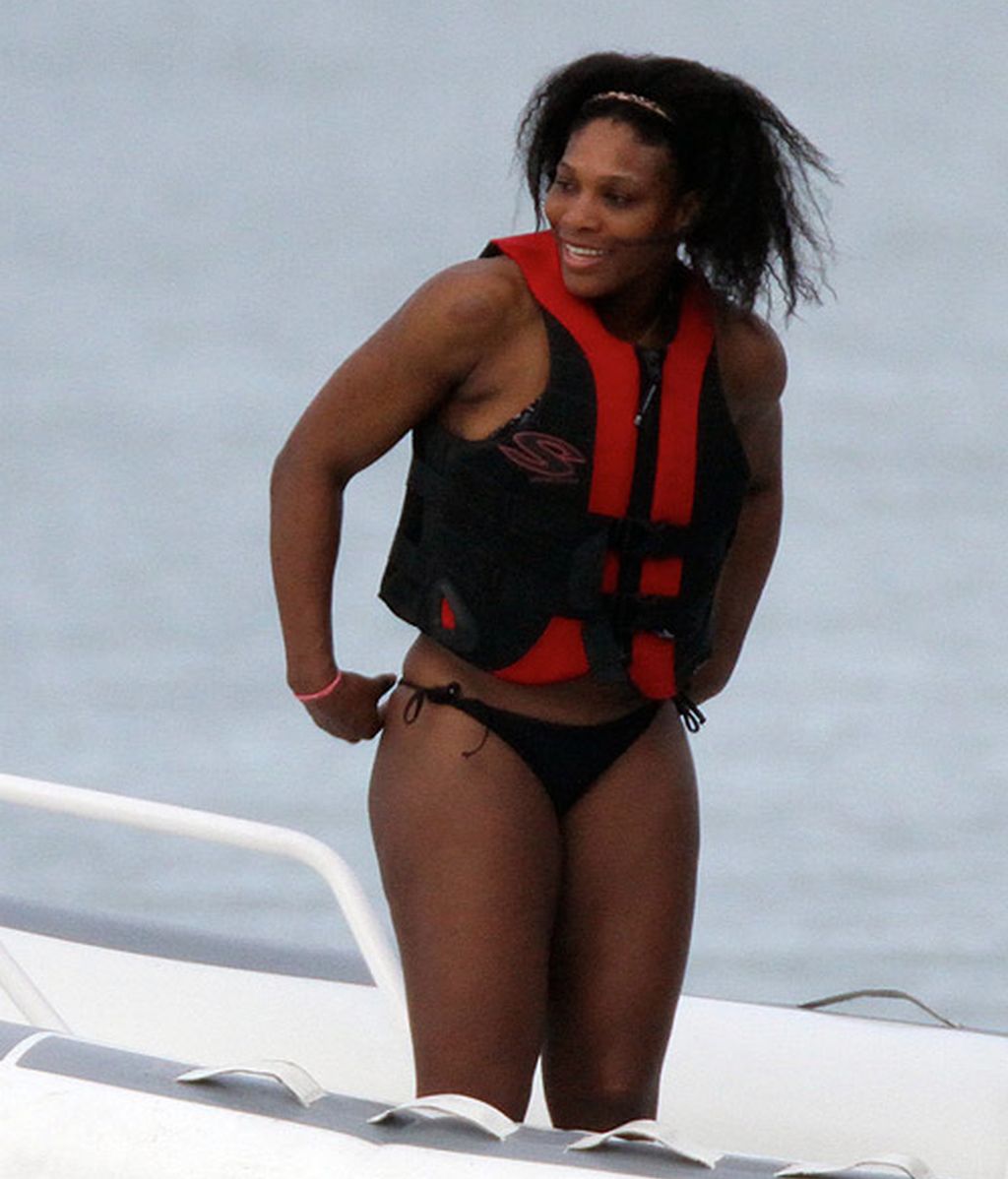 Serena Williams se recupera de sus lesiones con su pandilla en Florida