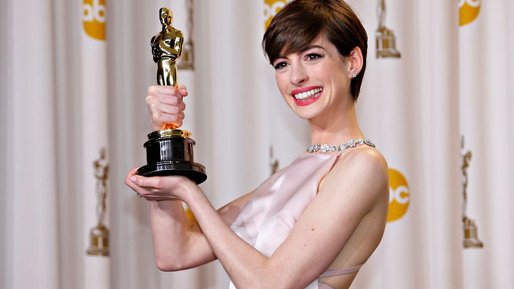 Anne Hathaway, Mejor Actriz de Reparto
