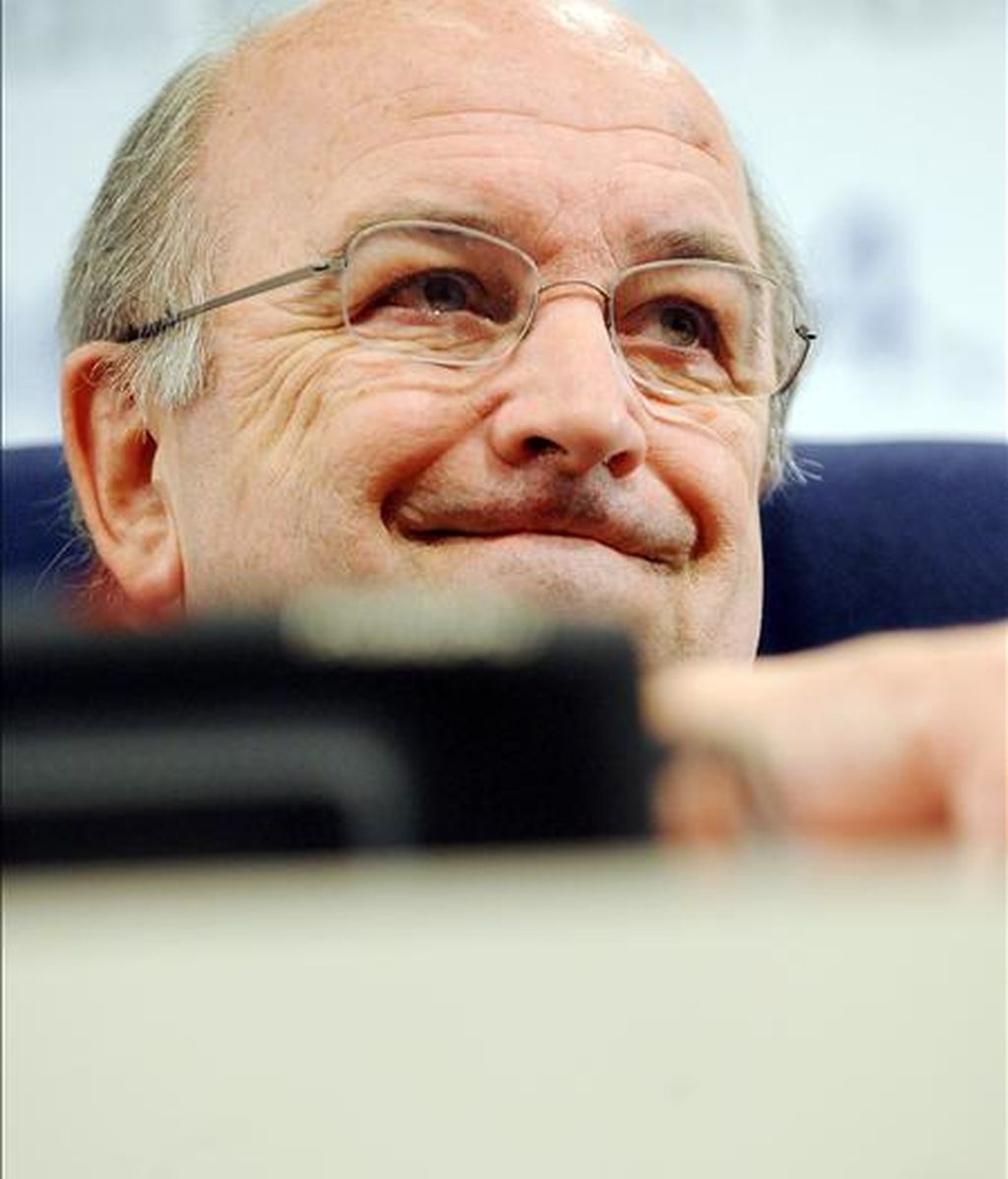 El comisario de Asuntos Económicos y Monetarios de la Unión Europea, Joaquín Almunia. EFE/Archivo El comisario de Asuntos Económicos y Monetarios de la Unión Europea, Joaquín Almunia. EFE/Archivo