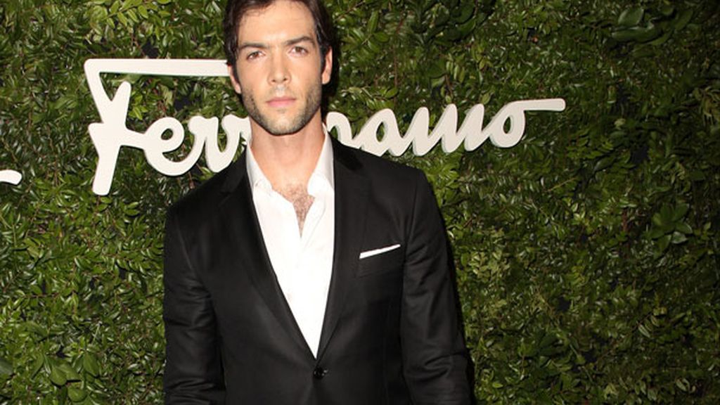 ethan peck