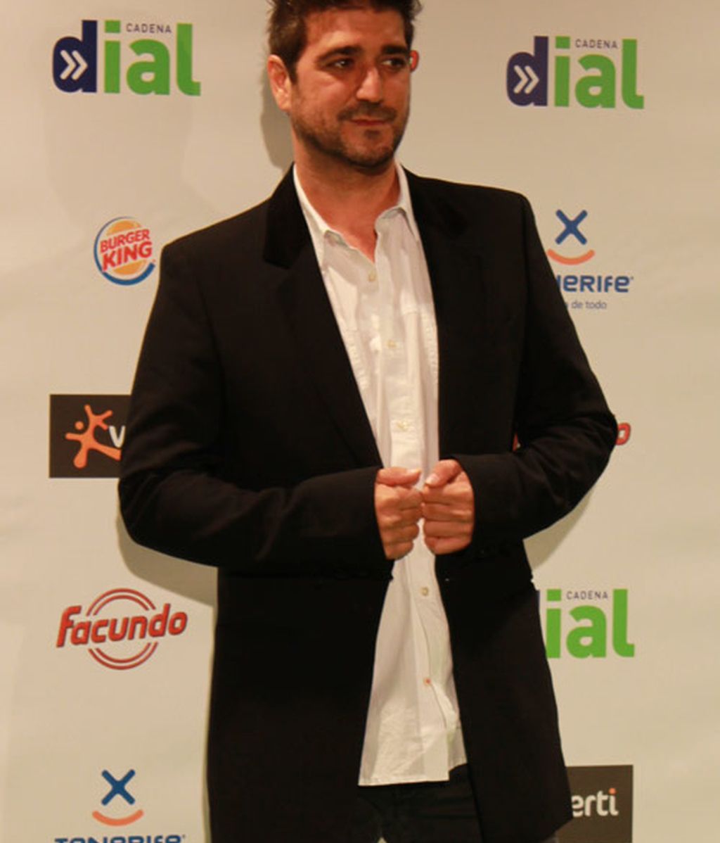 Famosos y premiados en el photocall de los Premios Cadena Dial