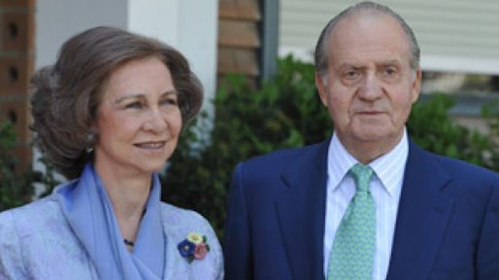 ¿Cómo se llaman las celebrities al oído?