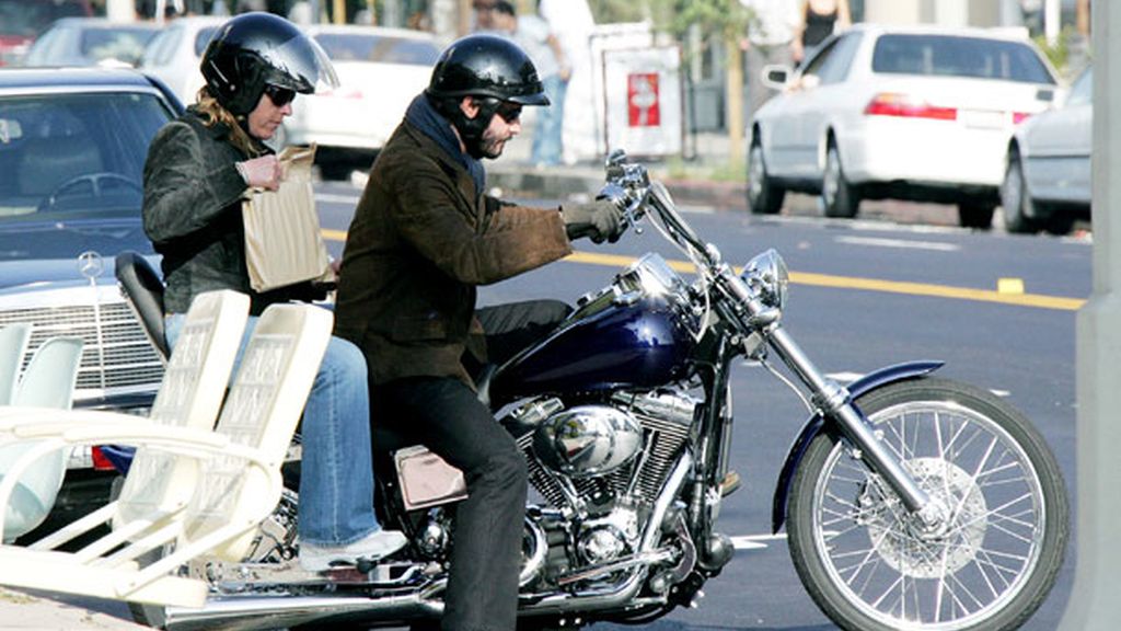 Keanu Reeves, como una moto