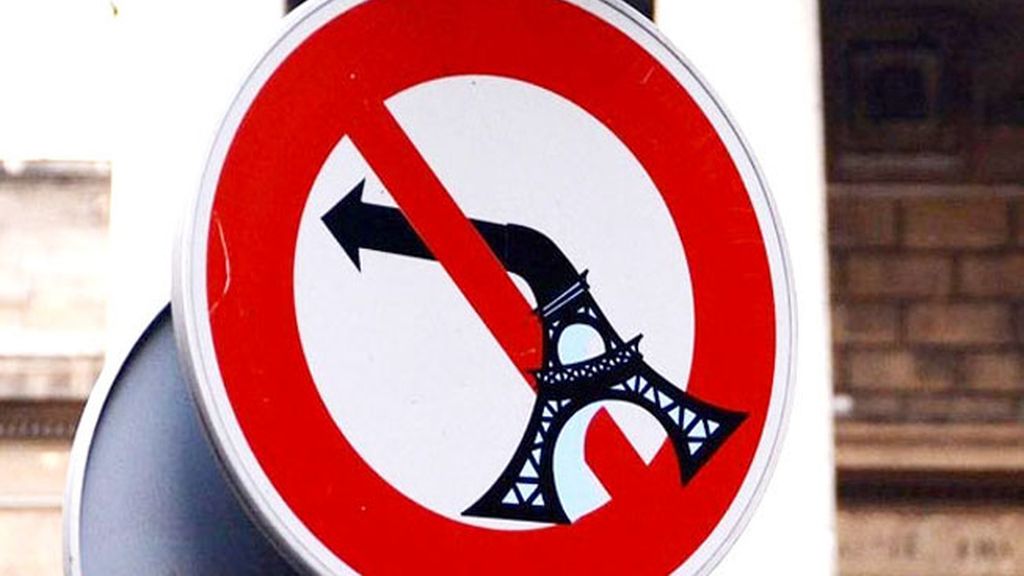 Clet Abraham utiliza la calle con un poderoso sentido estético