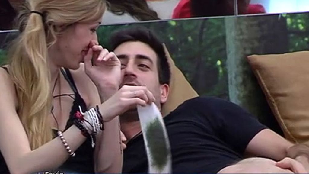 Las chicas disfrutaron de la sesión de depilación