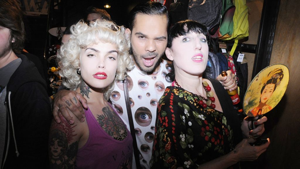 Bimba Bosé monta un fiestón en la Calle Montera