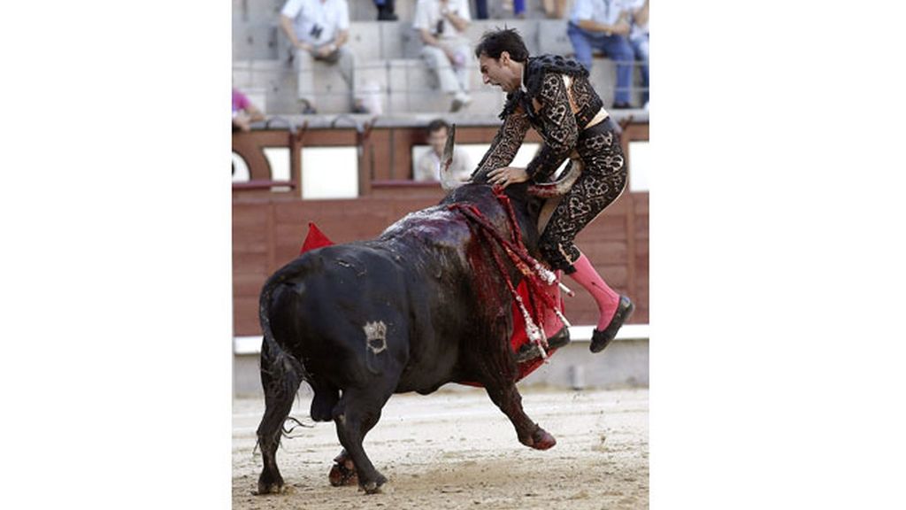 El torero Fernando Cruz, herido grave en Las Ventas