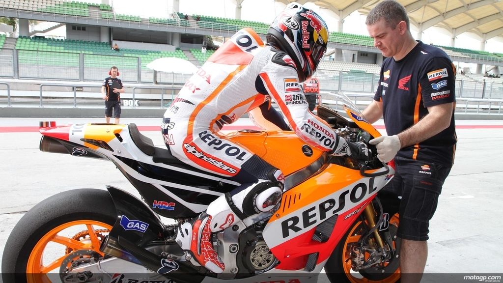 Marc Márquez se sube a su Honda RC213V