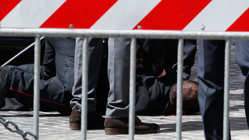 Tiroteo durante la toma de posesión de Letta