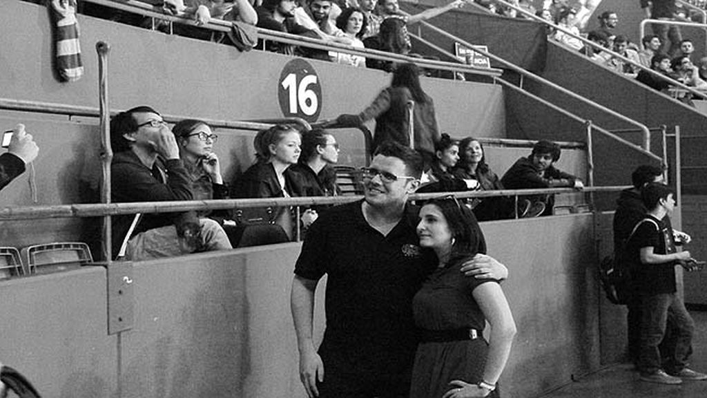 Miles de aficionados jalean a los equipos durante las finales de la 'LCS' en Madrid