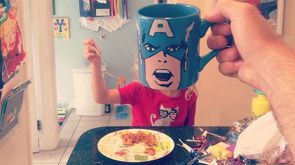 Convierte a sus hijos en superhéroes con tazas de desayuno