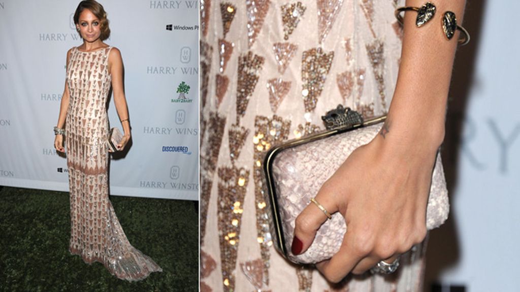 Nicole Richie, con un vestido de pailettes de Lorena Sarbu