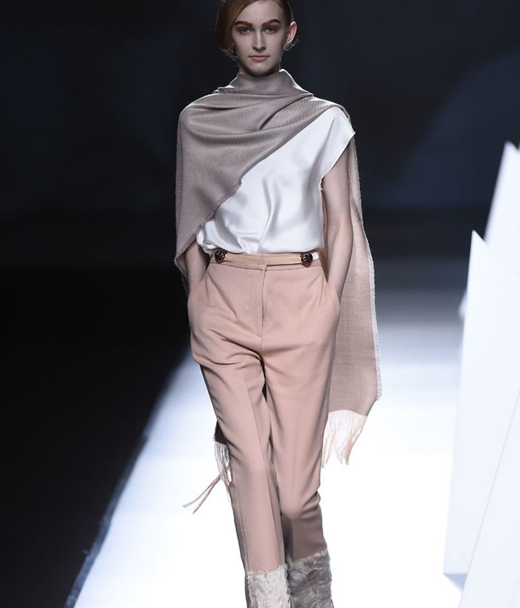 Tejidos cálidos y ligeros para una colección elegante