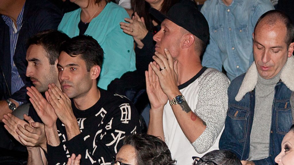 Asistentes desfile Davidelfin