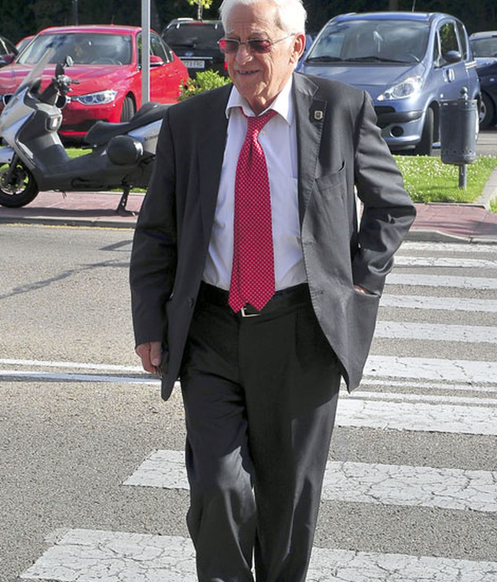 El Padre Ángel quiso arropar a la periodista