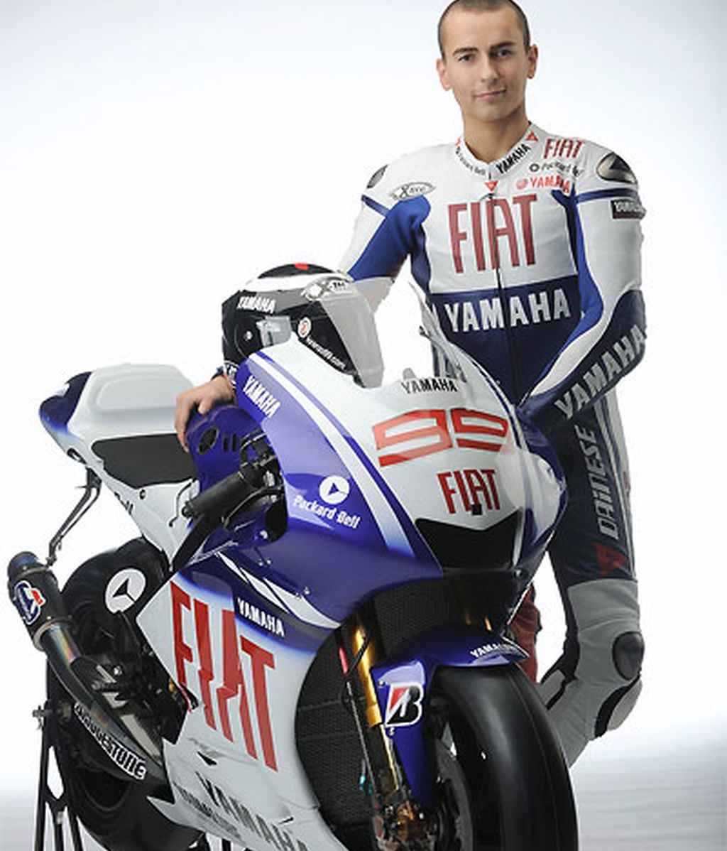 Lorenzo luce nueva moto y nuevo casco