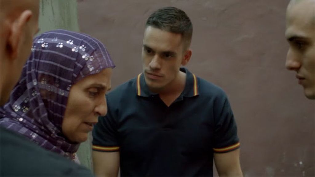 El hermano de Sara pertenece a un grupo neonazi