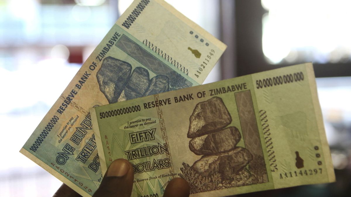 Zimbabue retira el billete de 100 billones de dólares
