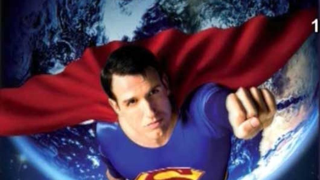 Óscar Martínez sobrevuela la capital