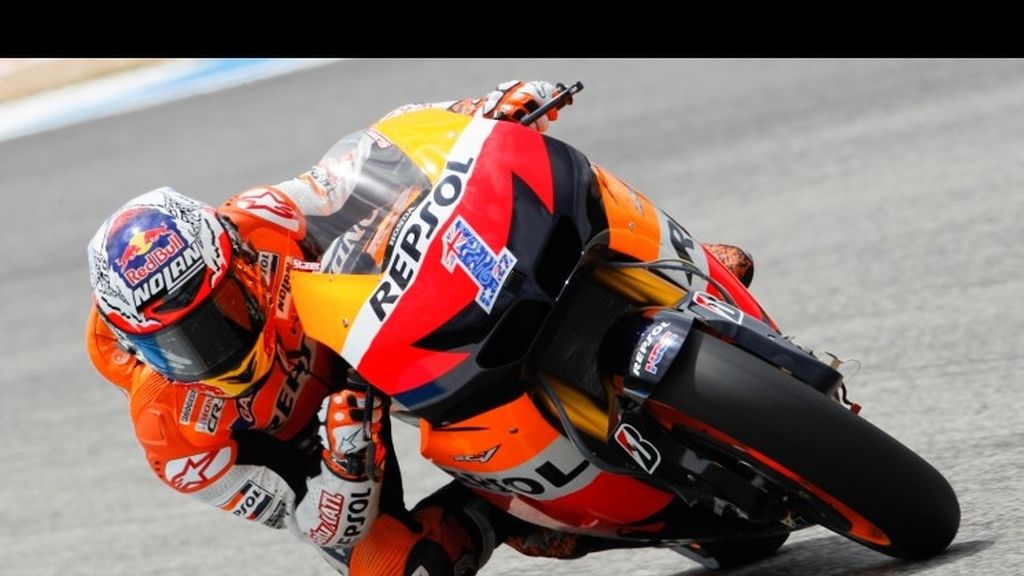 Casey Stoner encabeza los primeros libres