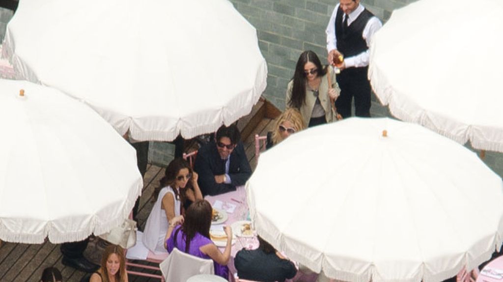 Victoria y sus amigas famosas celebran la baby shower de la bebé Beckham