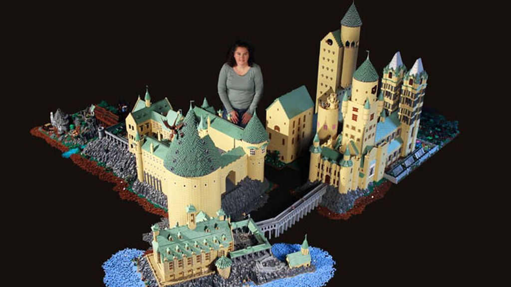 Hogwarts, el castillo de Harry Potter, con 400.000 piezas de lego
