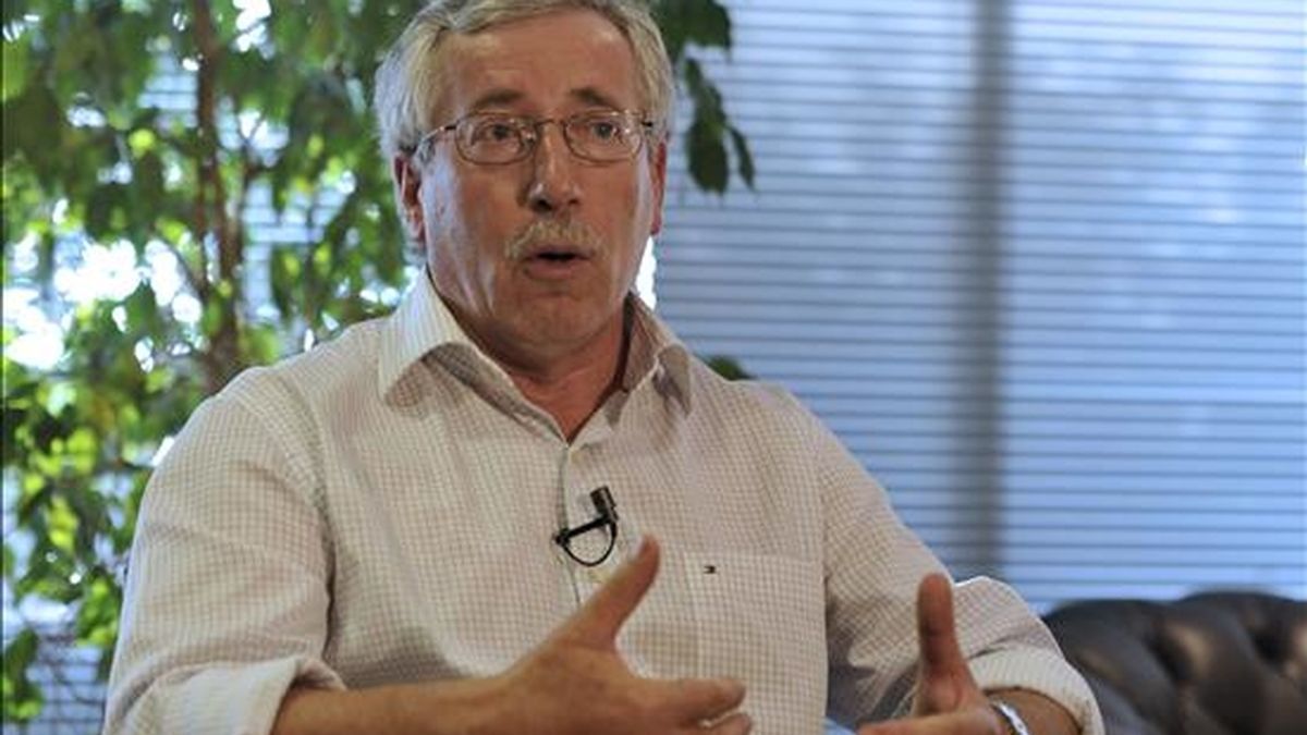 El secretario general de CCOO, Ignacio Fernández Toxo, en una entrevista con EFE en la que ha dicho que cree que el Gobierno está "decidido a suicidarse" y a no cambiar su política laboral y económica, a pesar de que la huelga general del 29 de septiembre será "masiva". EFE El secretario general de CCOO, Ignacio Fernández Toxo, en una entrevista con EFE en la que ha dicho que cree que el Gobierno está "decidido a suicidarse" y a no cambiar su política laboral y económica, a pesar de que la huelga general del 29 de septiembre será "masiva". EFE