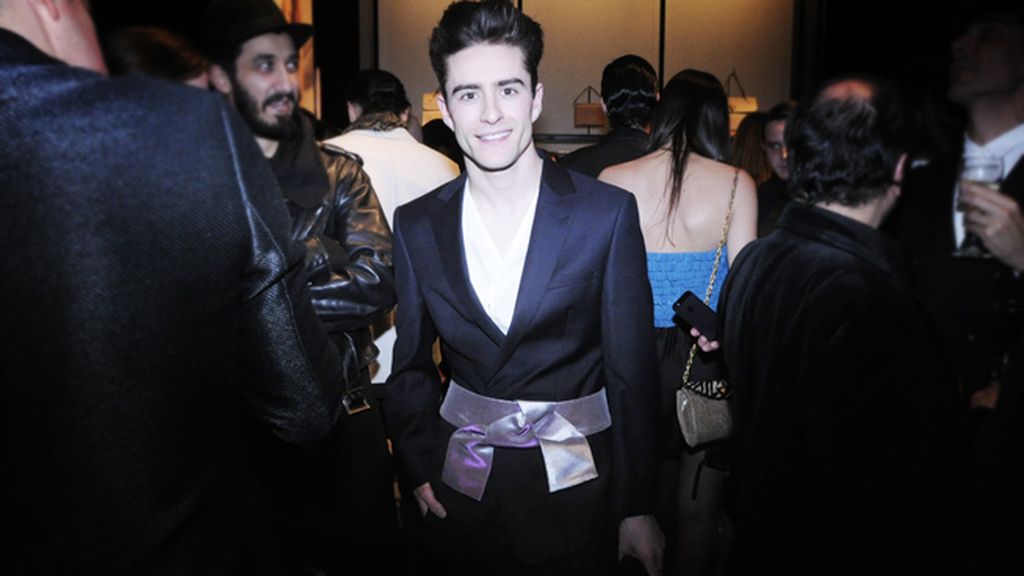 El diseñador y blogger Pelayo Díaz, guapísimo de Armani