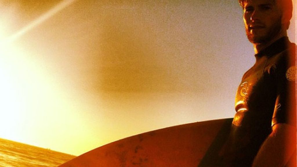 El hijo de Clint Eastwood también domina el surf