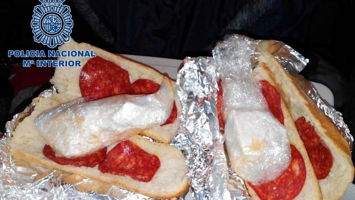 Bocatas de chorizo en los que pretendían ocultar dos kilos de cocaína