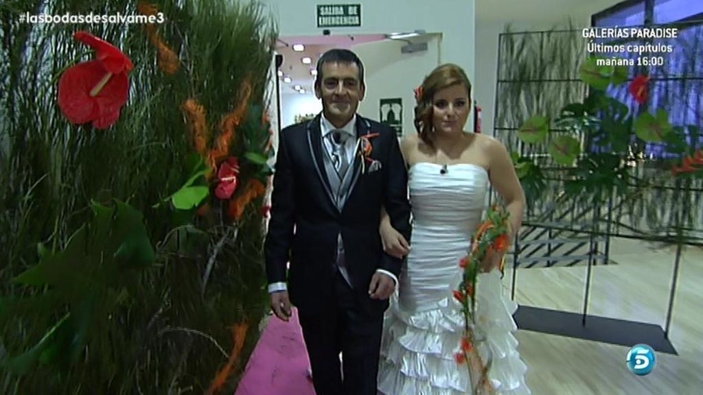 A Antonio se le cae la baba con María