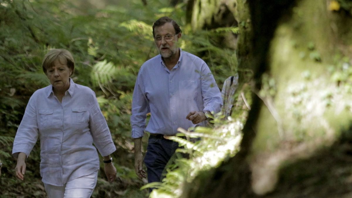 Merkel y Rajoy recorren seis kilómetros del Camino de Santiago. Foto: EFE