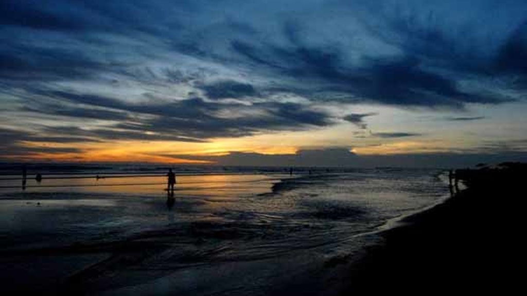 Cox Bazar, en Bangladesh, es la más larga, con 240 km de playa