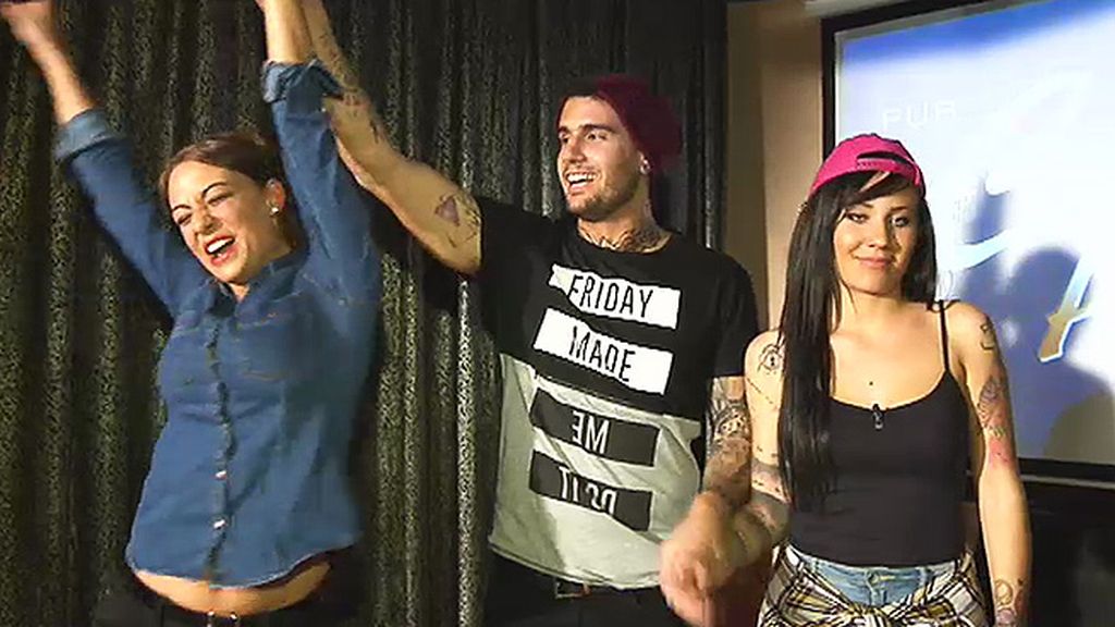 Iris, Laura, Paula y Diolinda se ven las caras en un karaoke