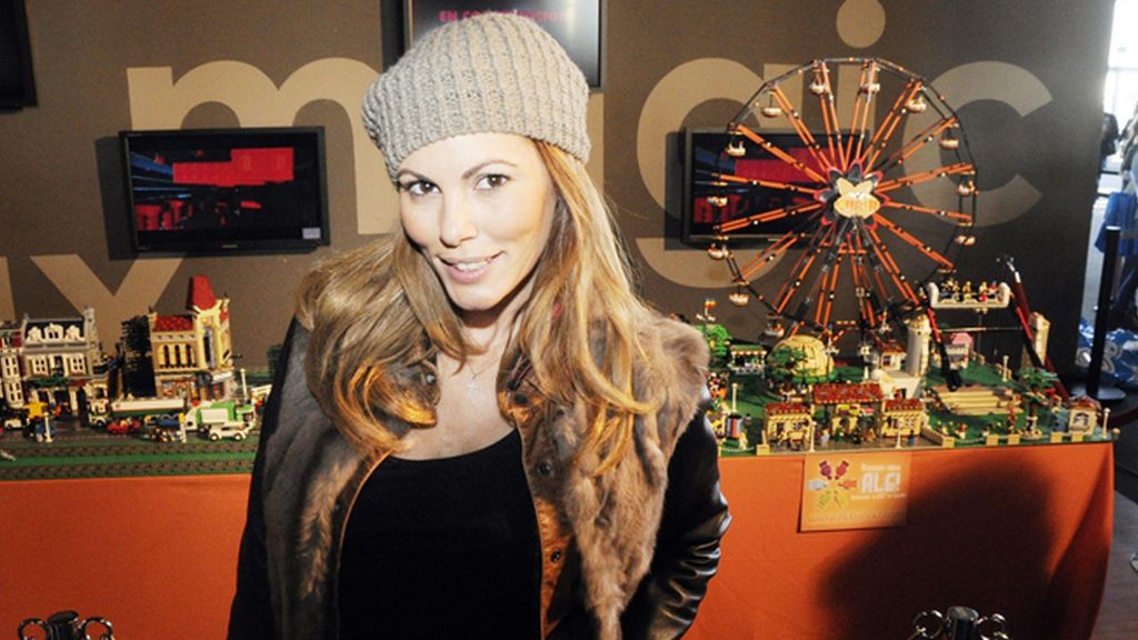 Raquel Rodríguez estaba impresionada con esta maqueta de Lego