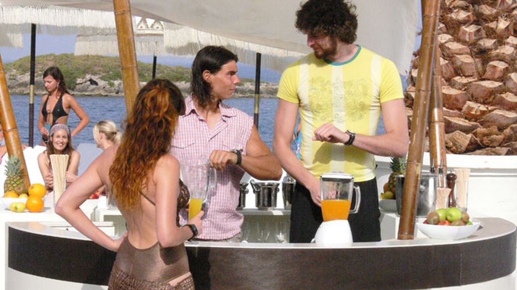 Piqué, otro deportista que da la hora